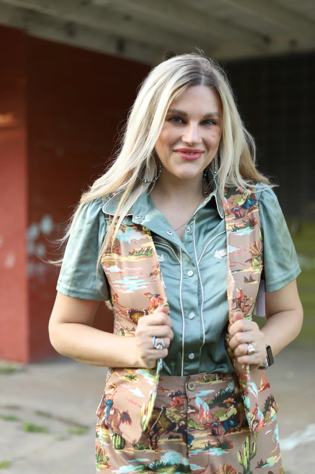 Pearl Snap Western Print Vest