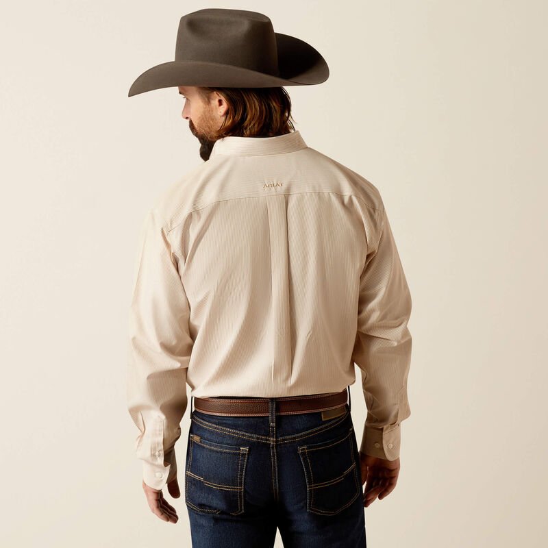Wrinkle Free Graysen Shirt from Ariat