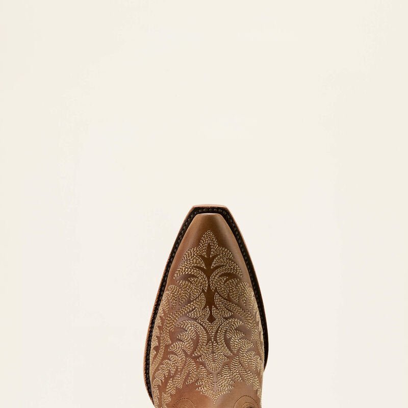 Cate from Ariat - High Call Outfitters