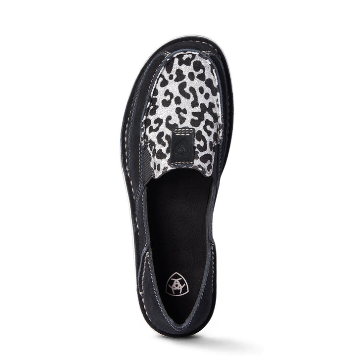 Cruiser Silver Leopard from Ariat