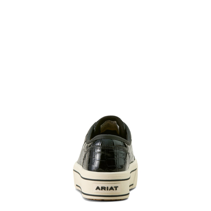 Skylar from Ariat