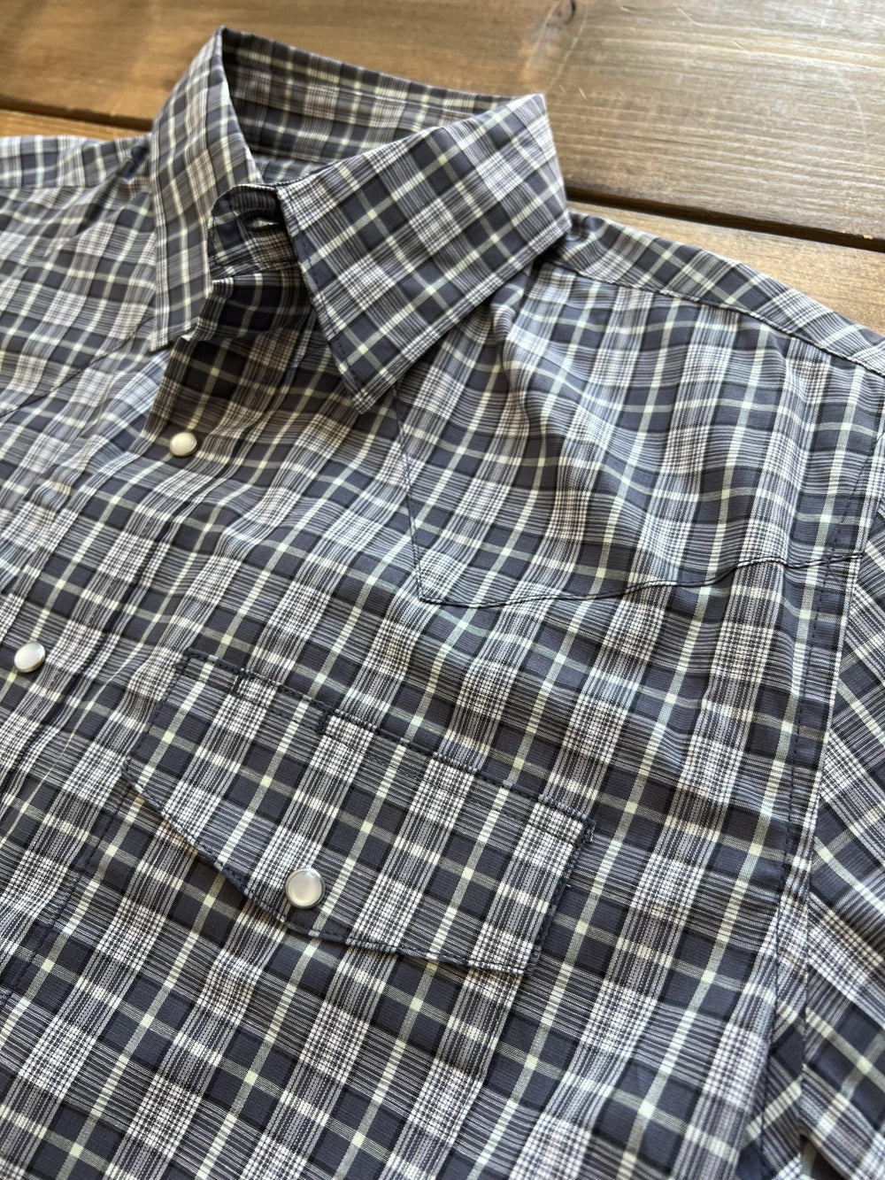 Classic Fit Snap Front from Wrangler - High Call Outfitters