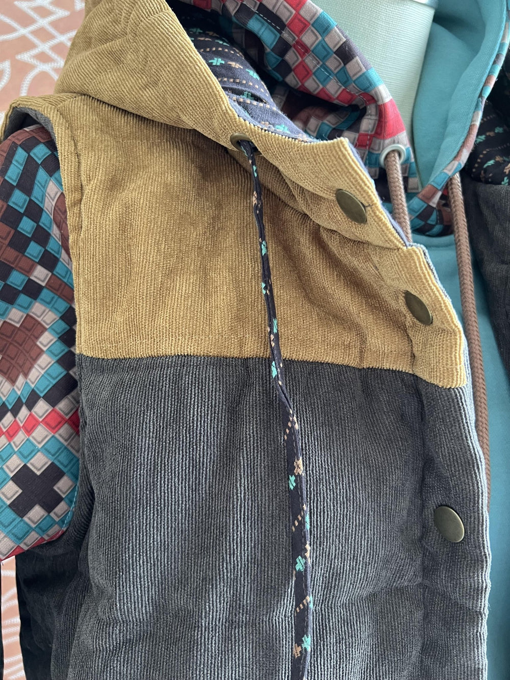 Color Block Vest - High Call Outfitters