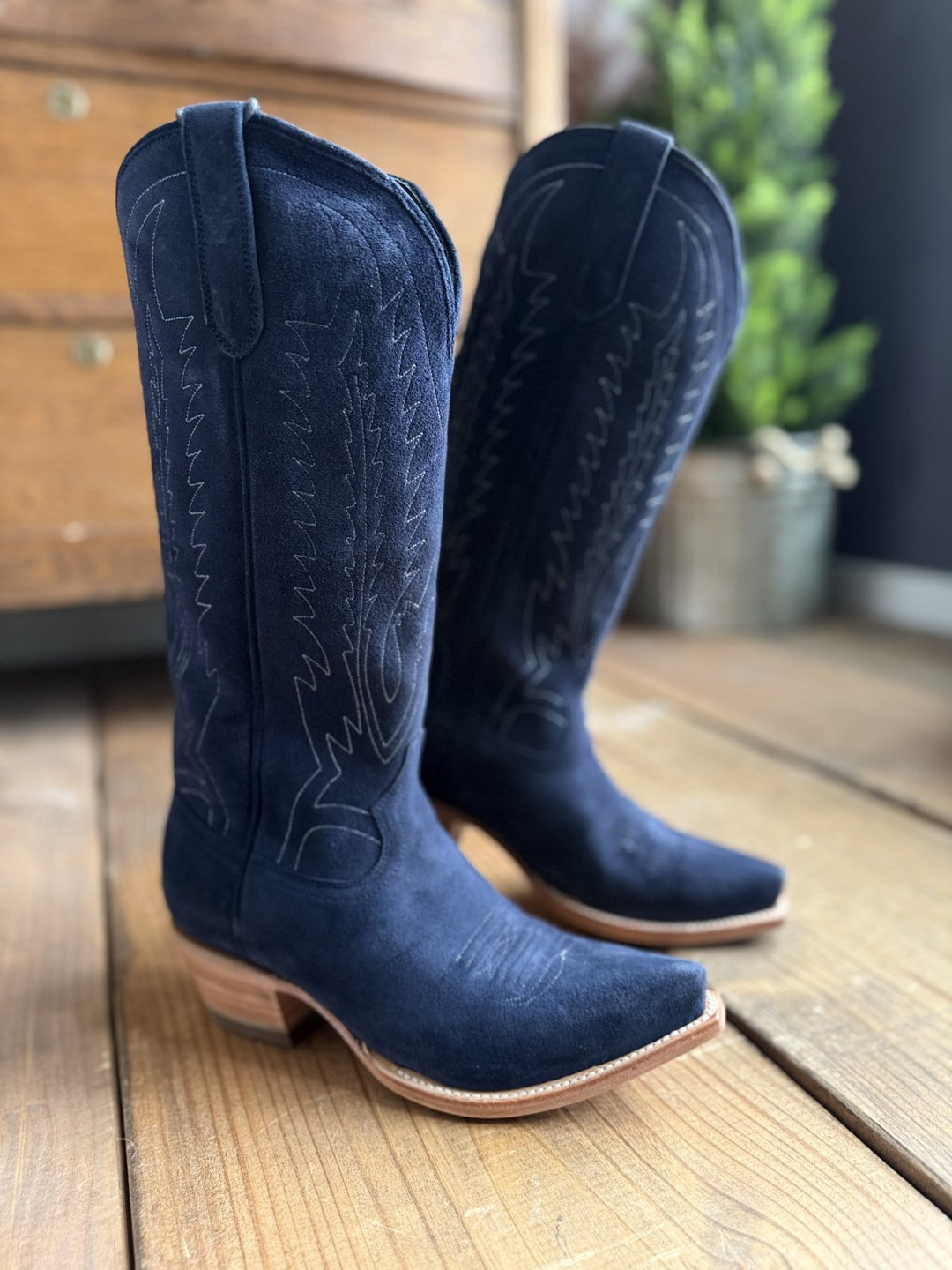 Victoria from Black Star - High Call Outfitters