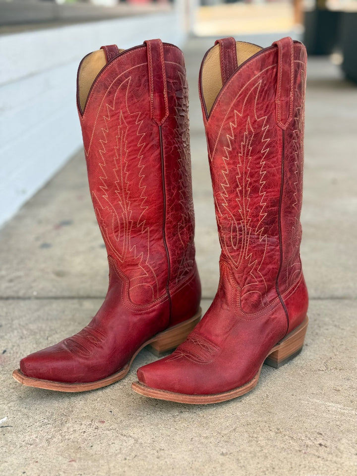 Victoria from Black Star - High Call Outfitters