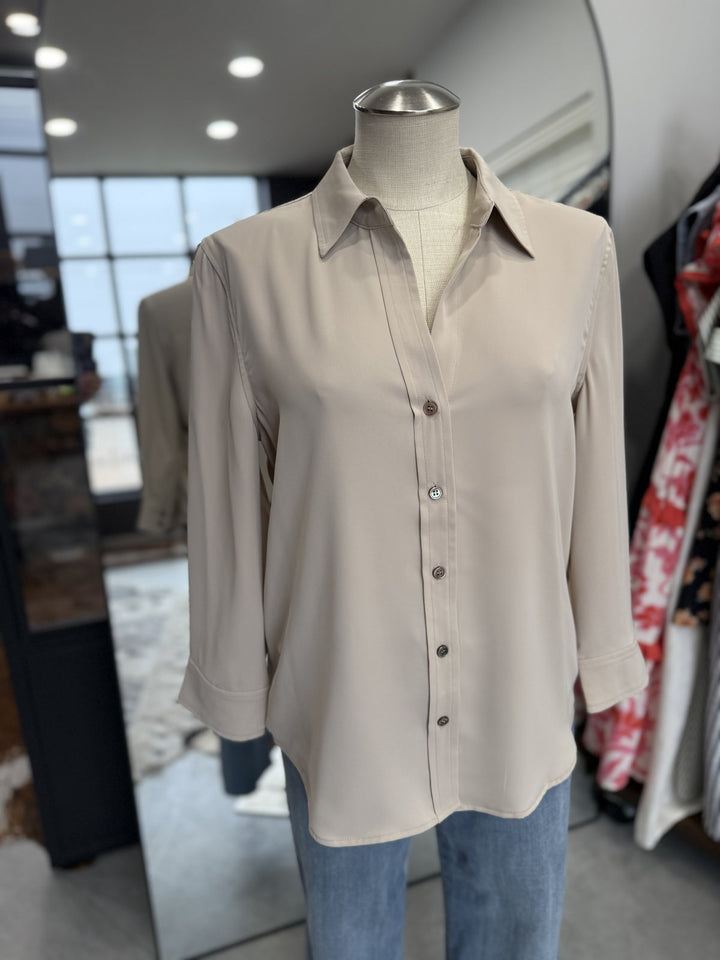 Solid Classic Fit Stretch Shirt