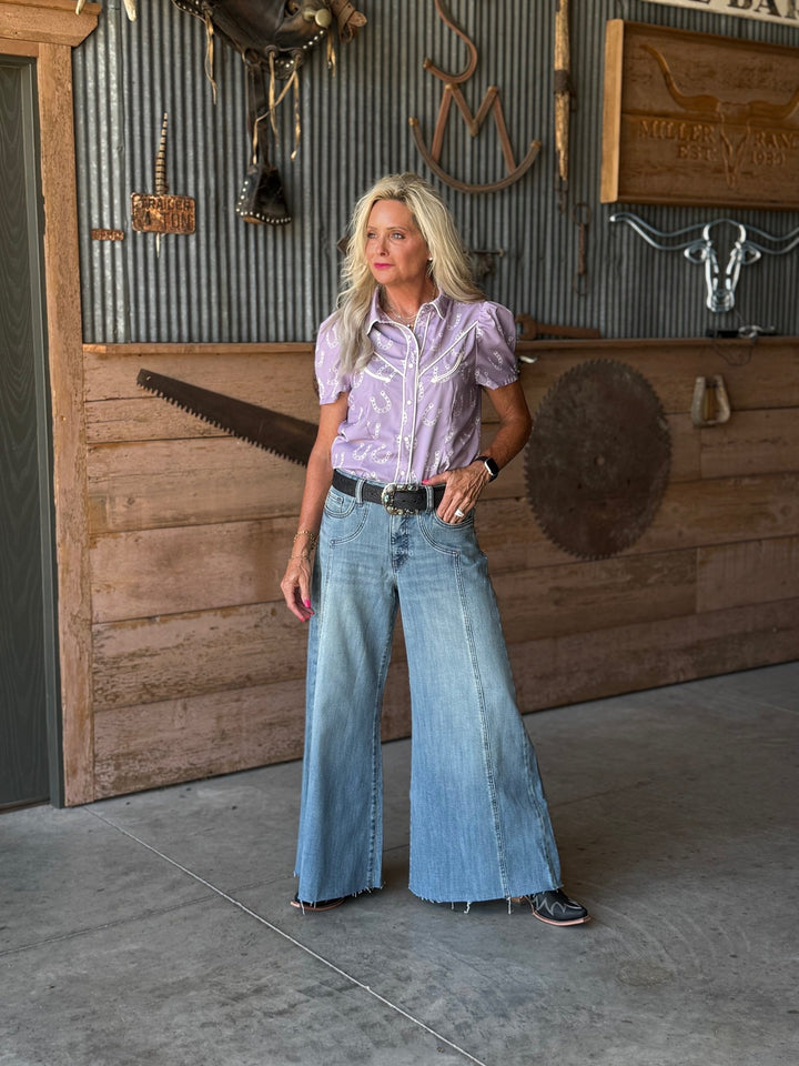 Horse Shoe Print Arrow Top - High Call Outfitters