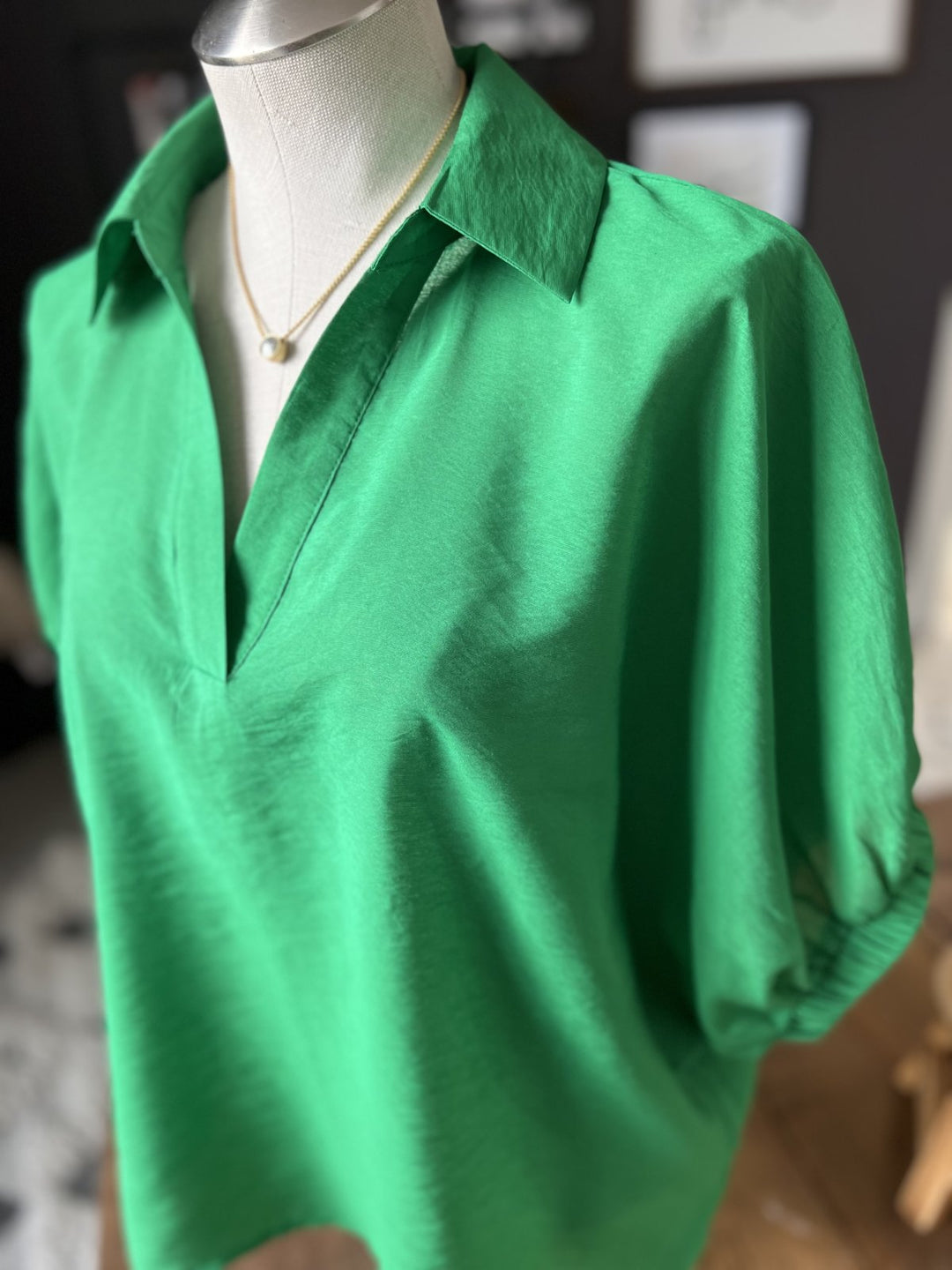 Collared V Neck Top
