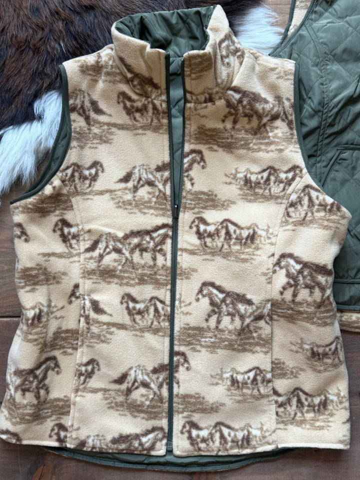 Dilon 2.0 Reversible Insulated Vest from Ariat - High Call Outfitters