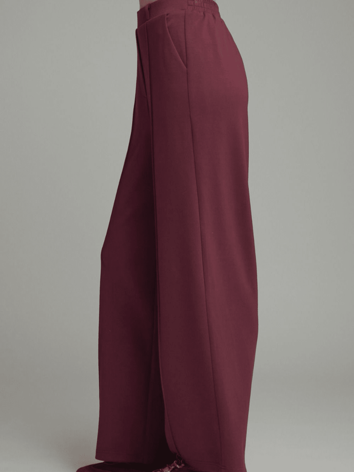 Seam Front Knit Pant