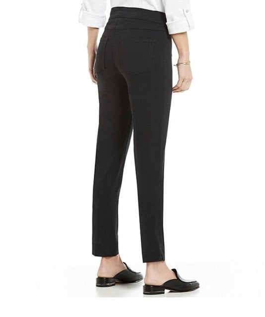 5 Pocket Black Crop Pant from Multiples