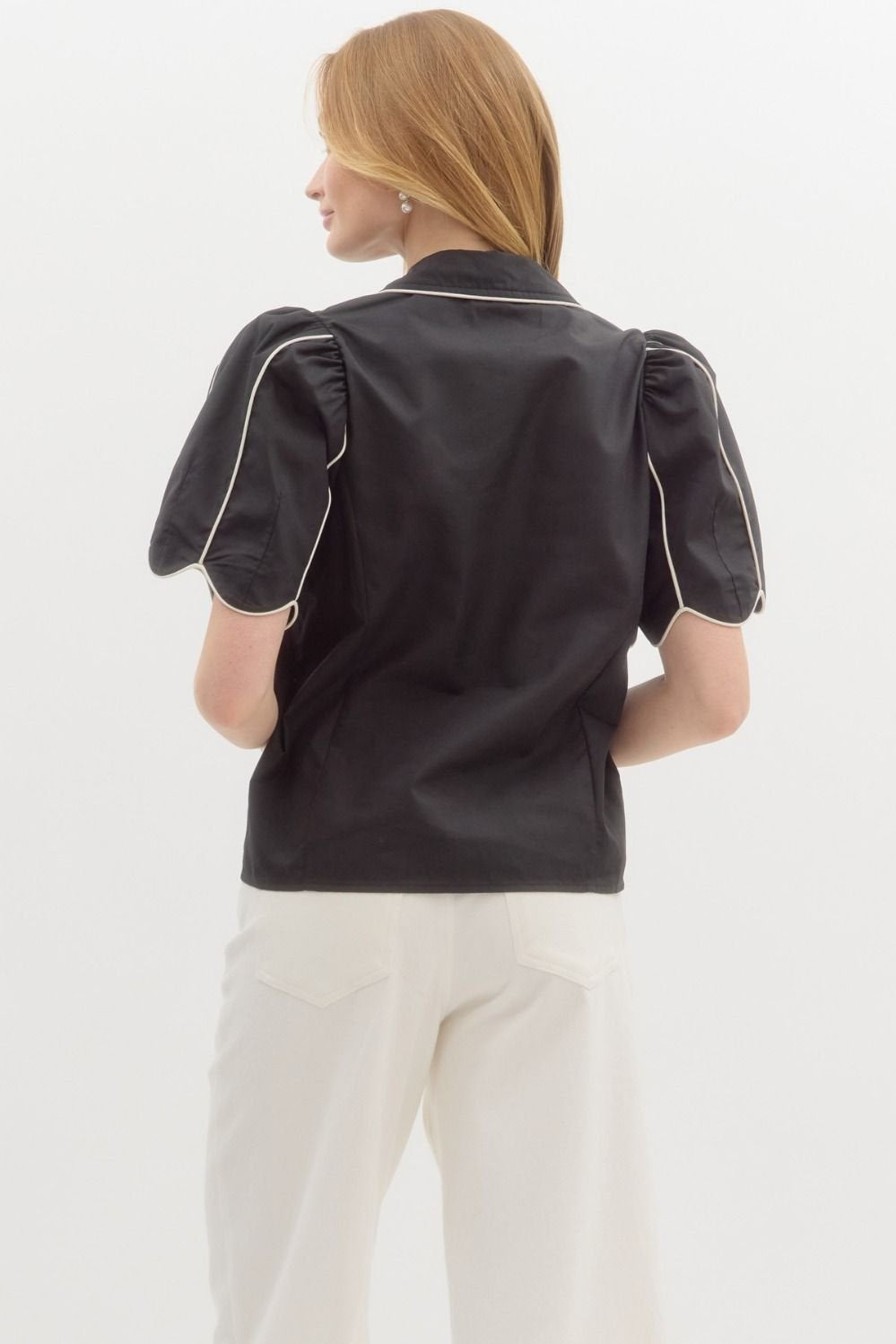 Contrast Trim Scallop Sleeve Top