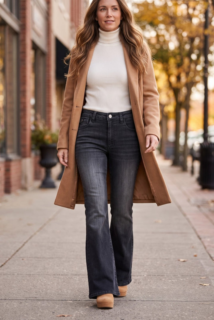 Ana High Rise Super Flare with Flap Pockets from Kut from the Kloth - High Call Outfitters