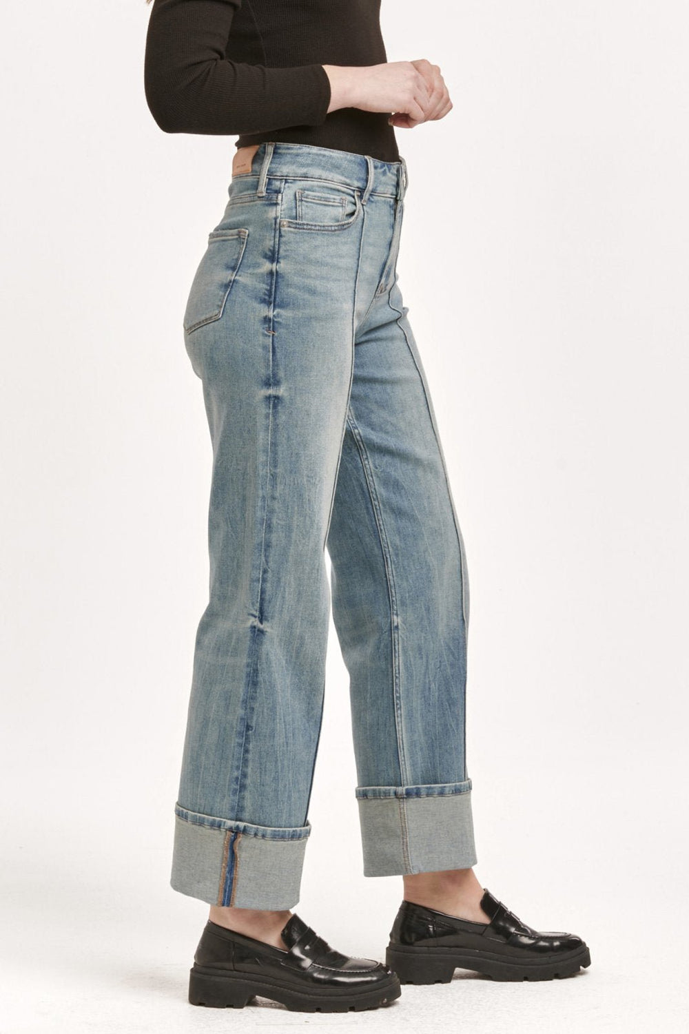 Holly from Dear John - High Call Outfitters