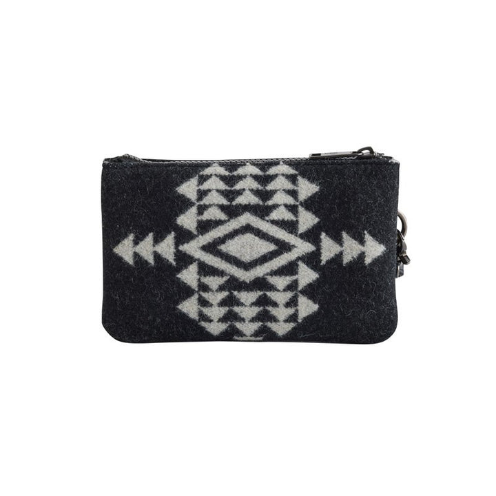 Rock Point Three Pocket Keeper from Pendleton